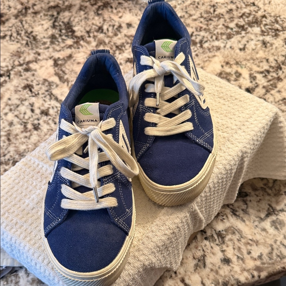 Cariuma Catiba Pro Sneakers with Cream Laces